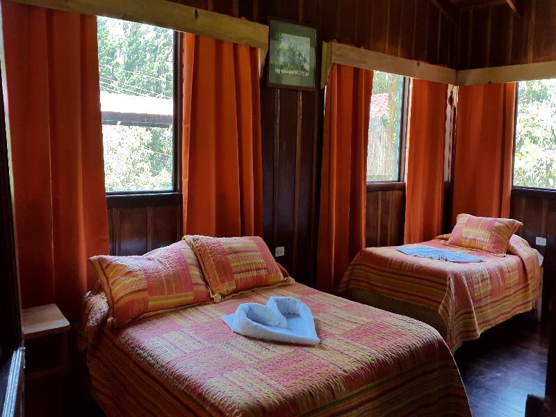 Hostel Villa Verde Monteverde Buitenkant foto