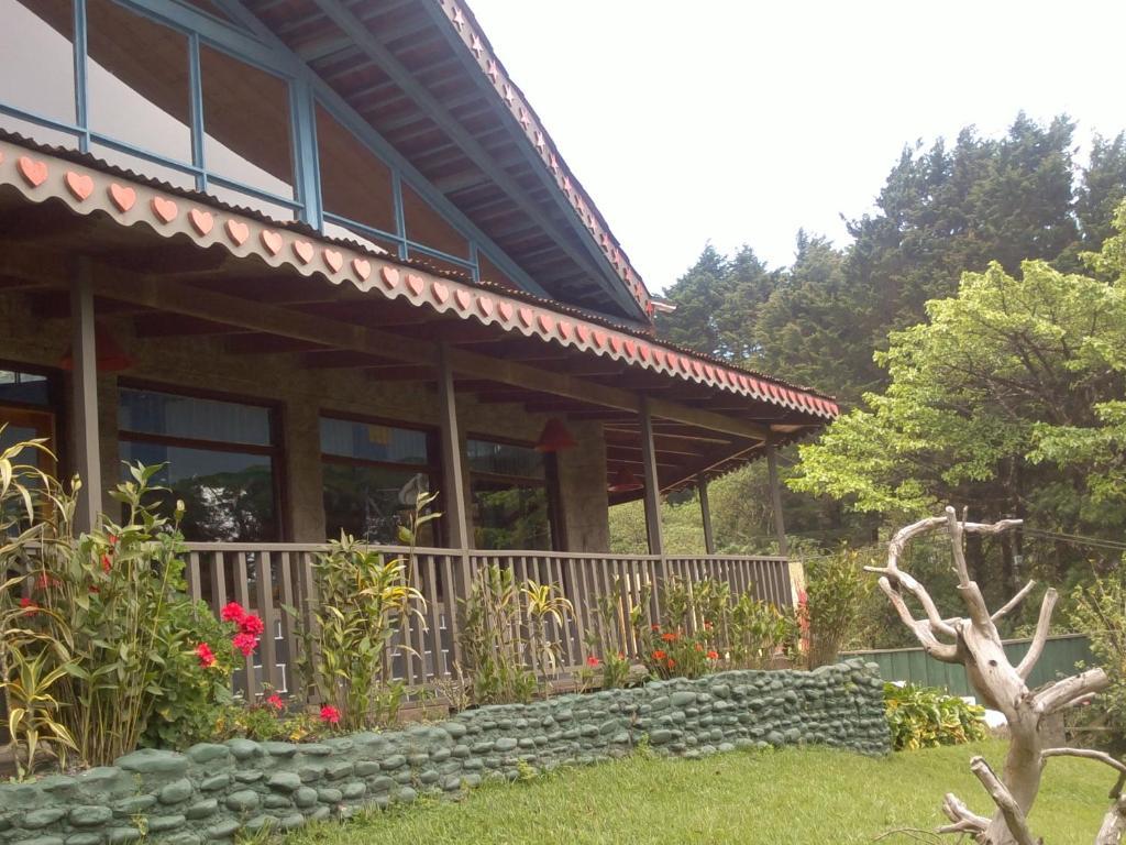 Hostel Villa Verde Monteverde Buitenkant foto