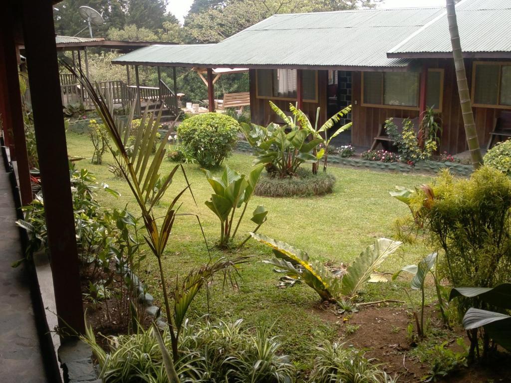 Hostel Villa Verde Monteverde Buitenkant foto