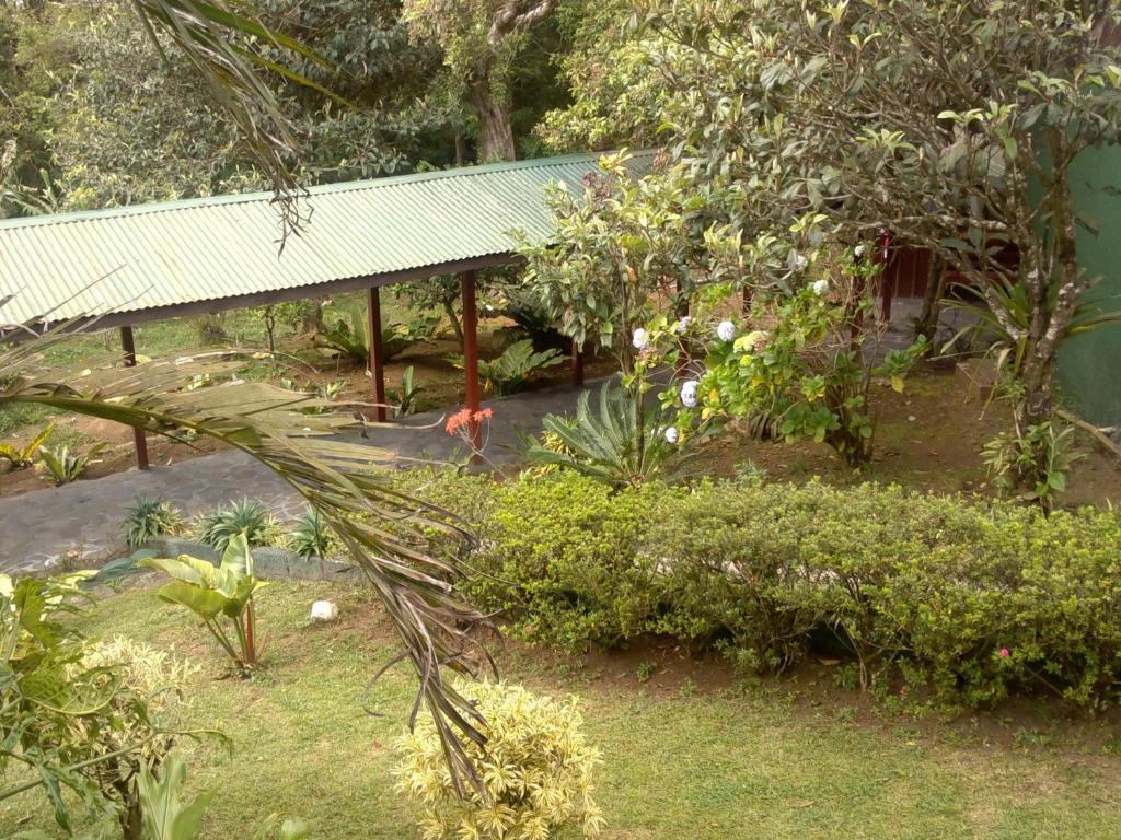 Hostel Villa Verde Monteverde Buitenkant foto